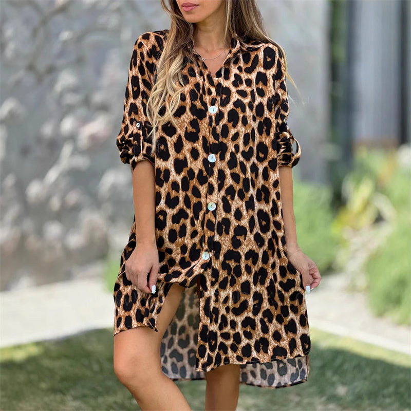 Vestido camisero oversize con estampado de leopardo